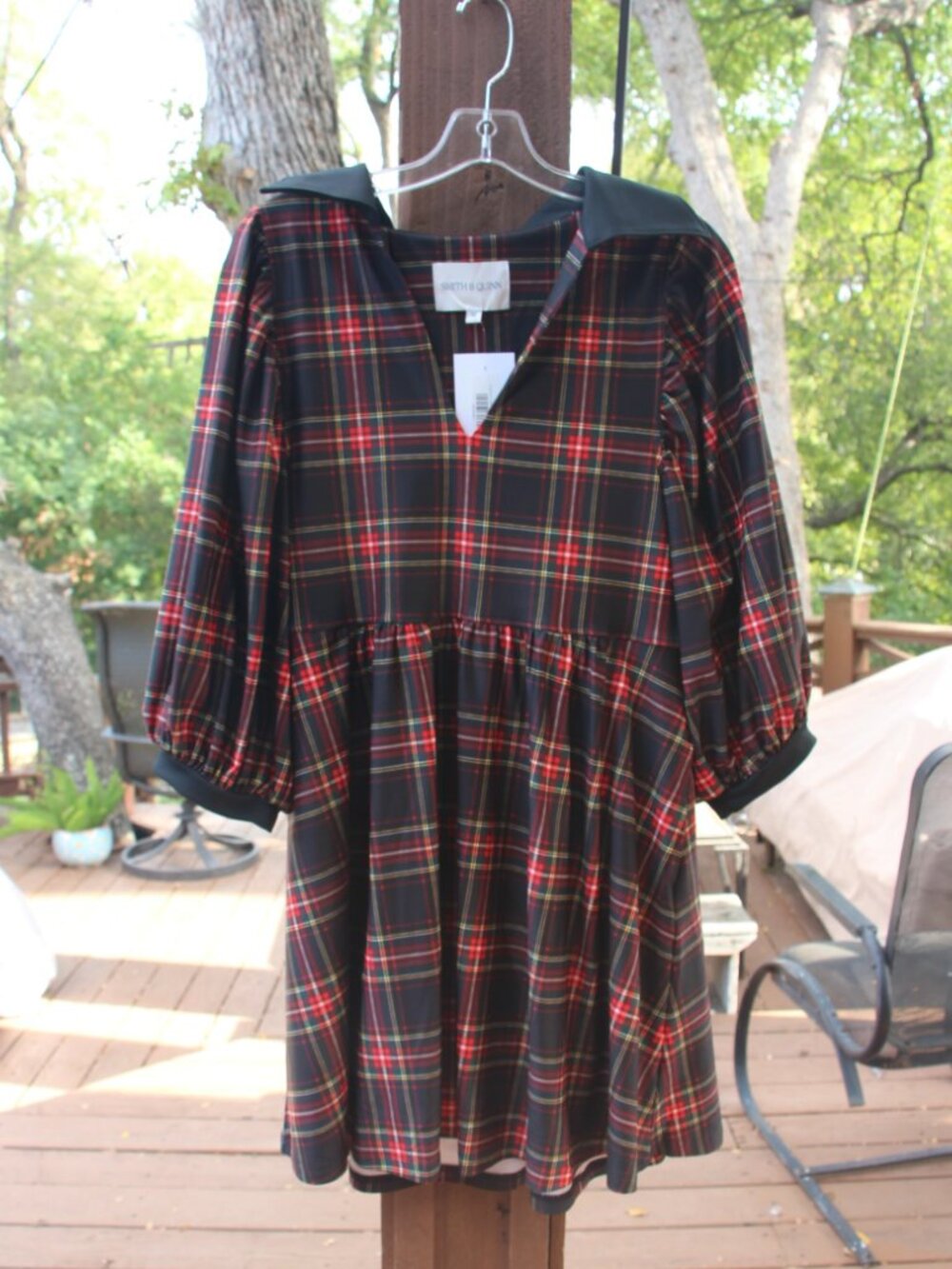 Ladies Smith and Quinn Dress-new with tags. size medium